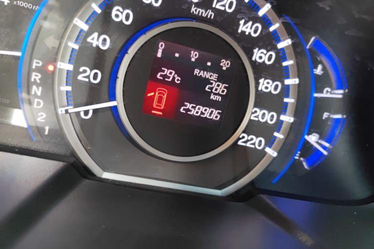 Used Honda Odyssey 2013 2.4L Elite Edition Odometer Close Up