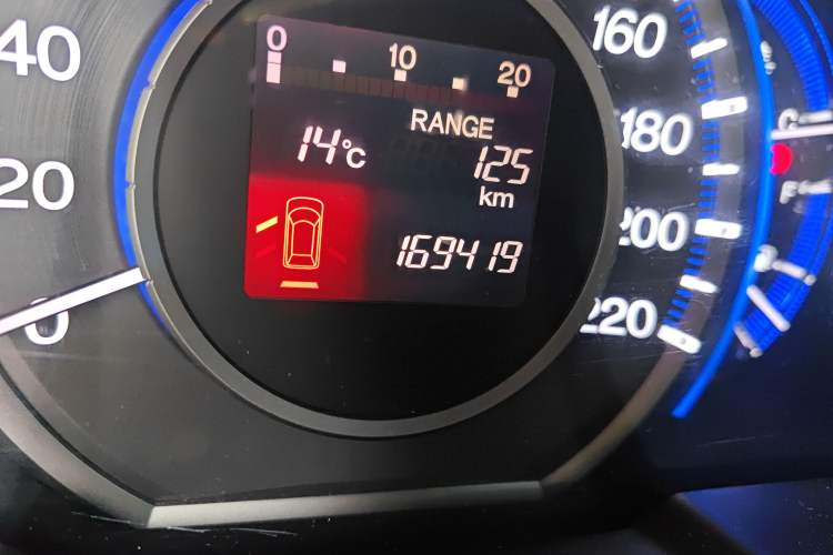 Used Honda Odyssey 2013 2.4L Elite Edition Odometer Close Up