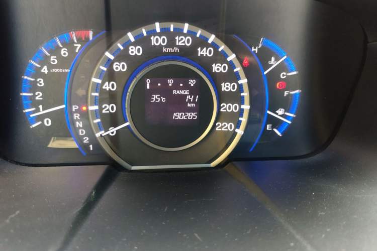 Used Honda Odyssey 2013 2.4L Luxury Edition Odometer Close Up
