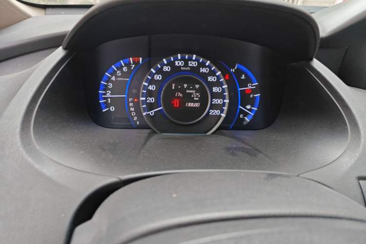 Used Honda Odyssey  Odometer Close Up