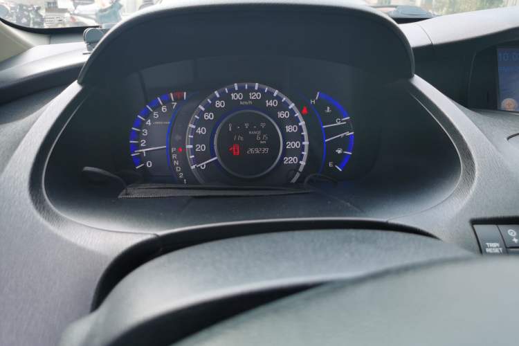 Used Honda Odyssey 2013 2.4L Luxury Edition Odometer Close Up