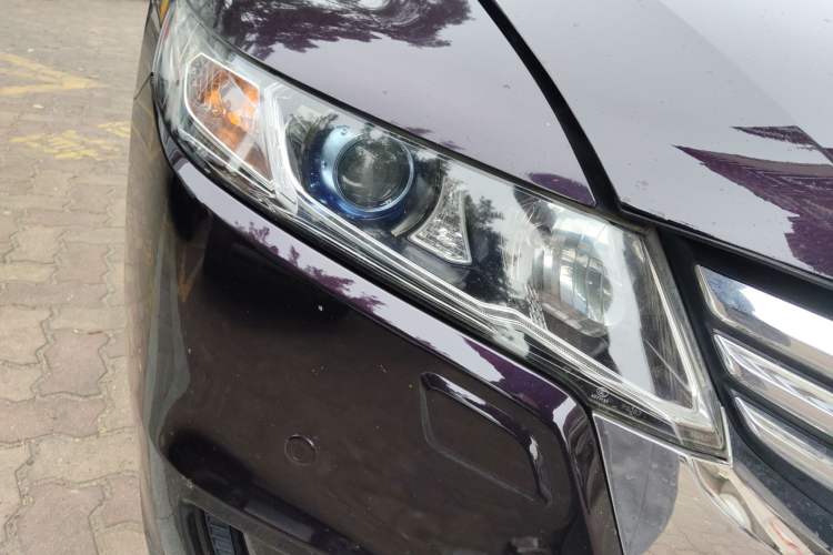 Used Honda Odyssey 2013 2.4L Luxury Edition Right Front Headlight