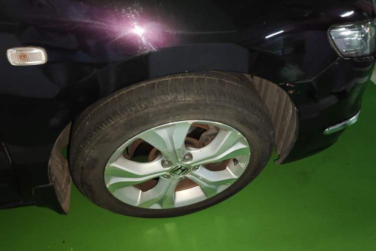Used Honda Odyssey 2013 2.4L Luxury Edition Right Front Wheel Hub