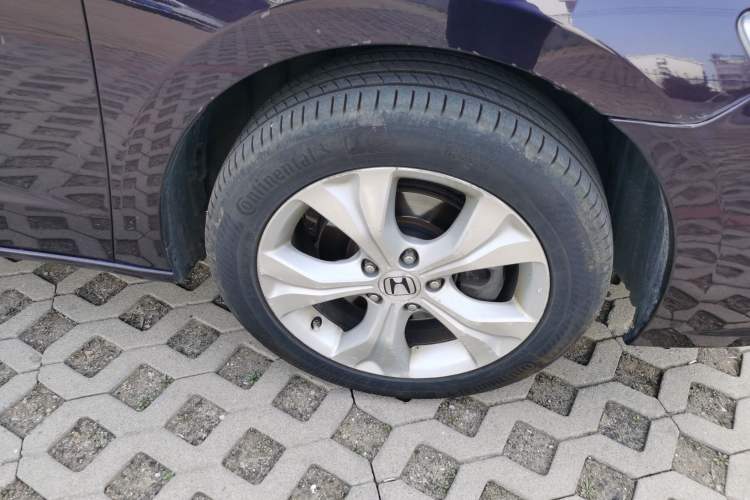 Used Honda Odyssey 2013 2.4L Luxury Edition Right Front Wheel Hub