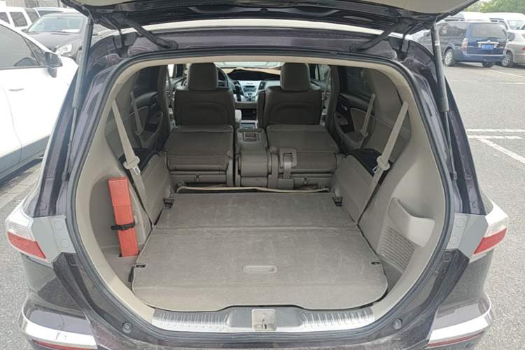 Used Honda Odyssey 2013 2.4L Elite Edition Trunk