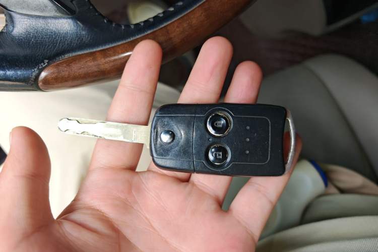 Used Honda Odyssey 2013 2.4L Luxury Edition Vehicle Key