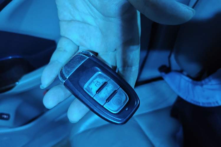 Used Honda Odyssey 2013 2.4L Luxury Edition Vehicle Key