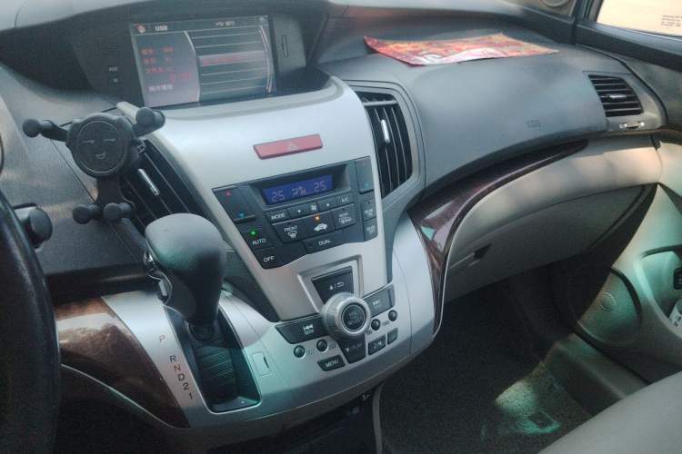 Used Honda Odyssey 2013 2.4L Luxury Edition Audio And AC Panel