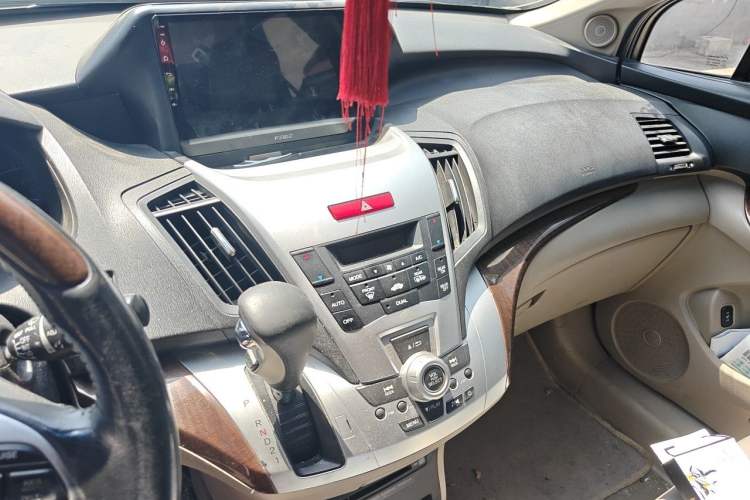 Used Honda Odyssey 2013 2.4L Luxury Edition Audio And AC Panel