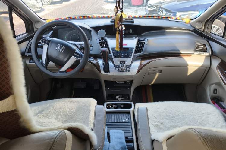 Used Honda Odyssey 2013 2.4L Elite Edition Center Console