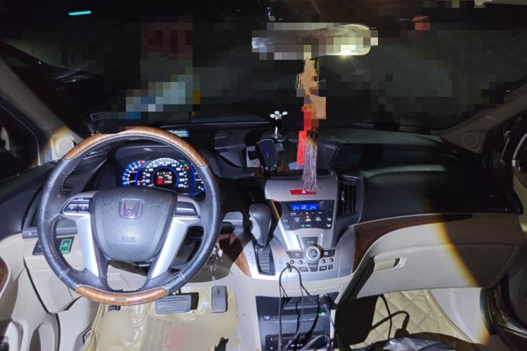 Used Honda Odyssey 2013 2.4L Elite Edition Center Console