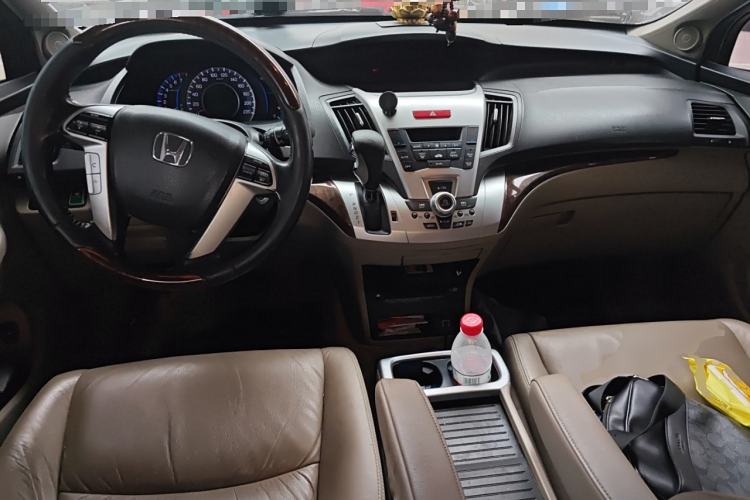 Used Honda Odyssey 2013 2.4L Luxury Edition Center Console