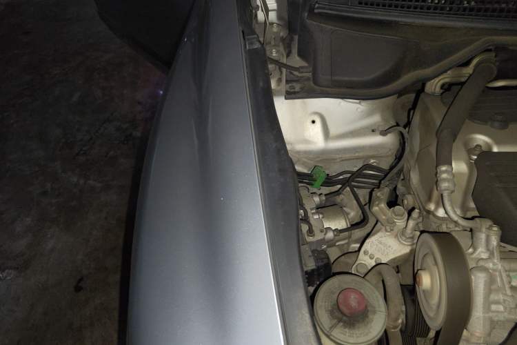 Used Honda Odyssey 2013 2.4L Elite Edition Engine Bay Right