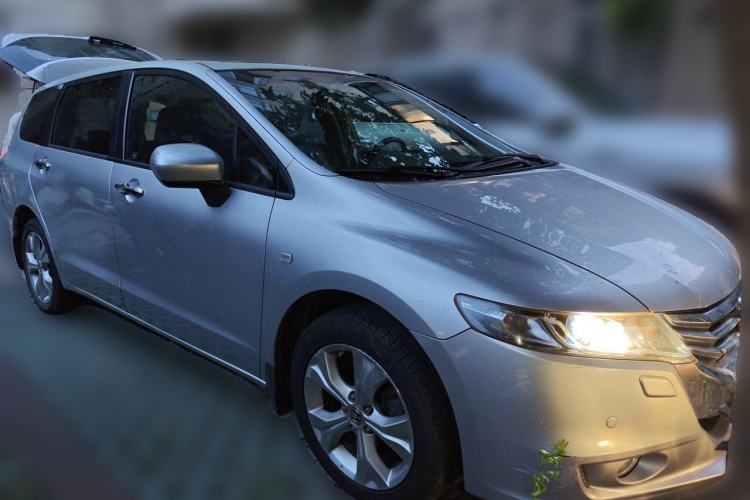 Used Honda Odyssey 2013 2.4L Luxury Edition Front Right 45 Deg