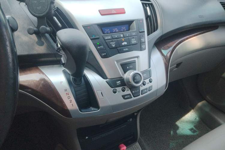 Used Honda Odyssey 2013 2.4L Luxury Edition Gear Lever