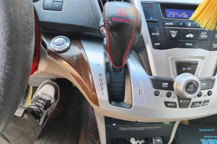 Used Honda Odyssey 2013 2.4L Elite Edition Gear Lever