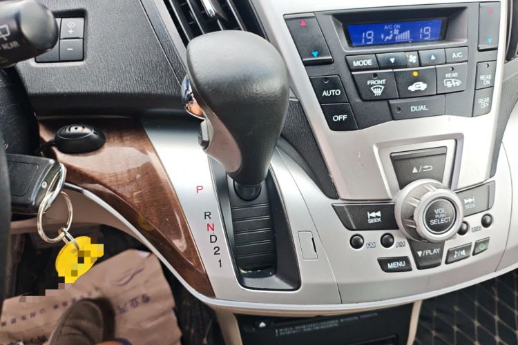 Used Honda Odyssey 2013 2.4L Luxury Edition Gear Lever