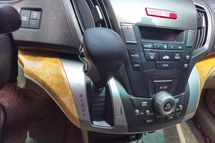 Used Honda Odyssey 2013 2.4L Luxury Edition Gear Lever