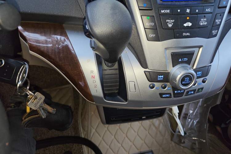 Used Honda Odyssey 2013 2.4L Luxury Edition Gear Lever