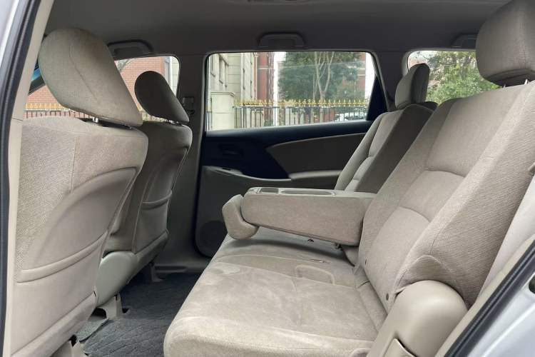 Used Honda Odyssey 2013 2.4L Comfort Edition Interior 4