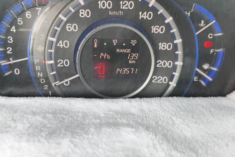 Used Honda Odyssey 2013 2.4L Elite Edition Odometer Close Up