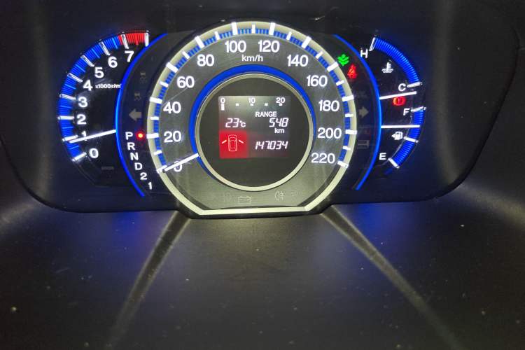 Used Honda Odyssey 2013 2.4L Elite Edition Odometer Close Up
