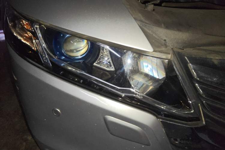 Used Honda Odyssey 2013 2.4L Elite Edition Right Front Headlight