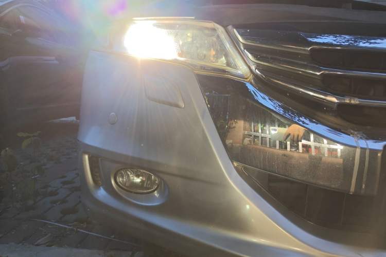 Used Honda Odyssey 2013 2.4L Luxury Edition Right Front Headlight