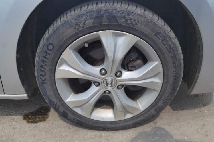 Used Honda Odyssey 2013 2.4L Luxury Edition Right Front Wheel Hub
