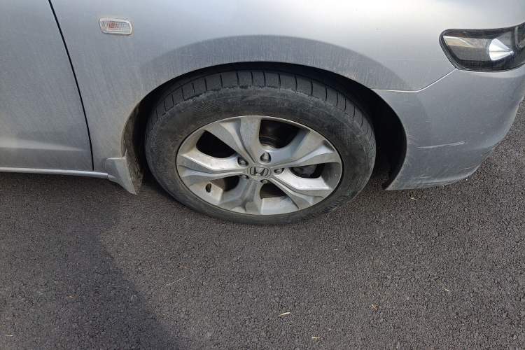 Used Honda Odyssey 2013 2.4L Luxury Edition Right Front Wheel Hub