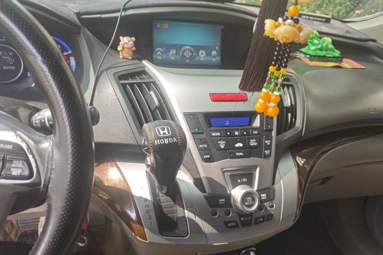 Used Honda Odyssey 2013 2.4L Luxury Edition Audio And AC Panel