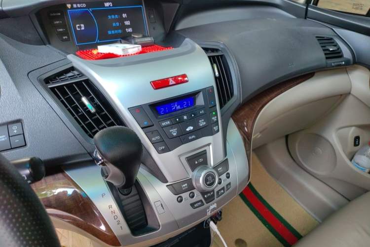 Used Honda Odyssey 2013 2.4L Luxury Edition Audio And AC Panel