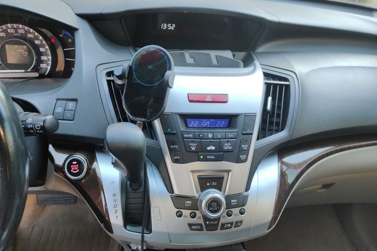 Used Honda Odyssey 2013 2.4L Luxury Edition Audio And AC Panel
