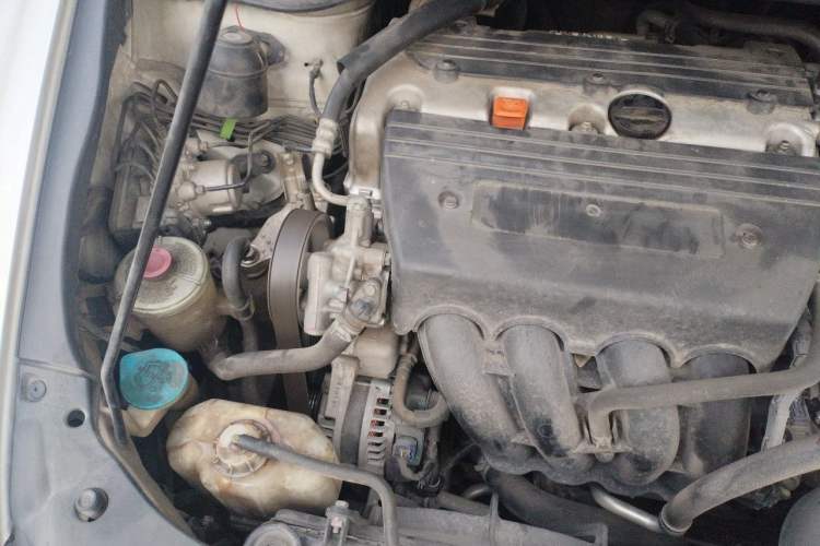 Used Honda Odyssey 2013 2.4L Elite Edition Engine Bay Right