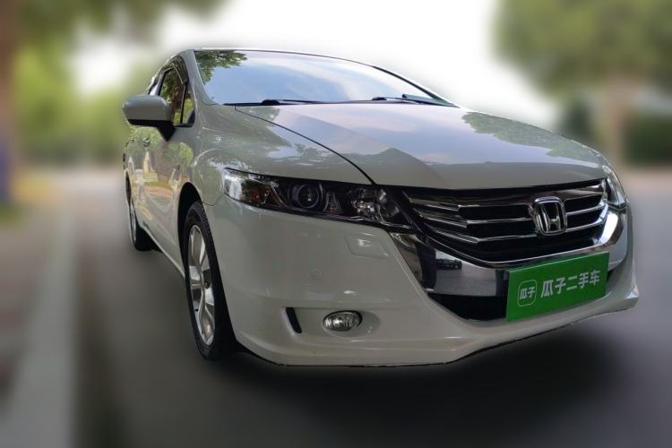 Used Honda Odyssey 2013 2.4L Luxury Edition Front Right 45 Deg