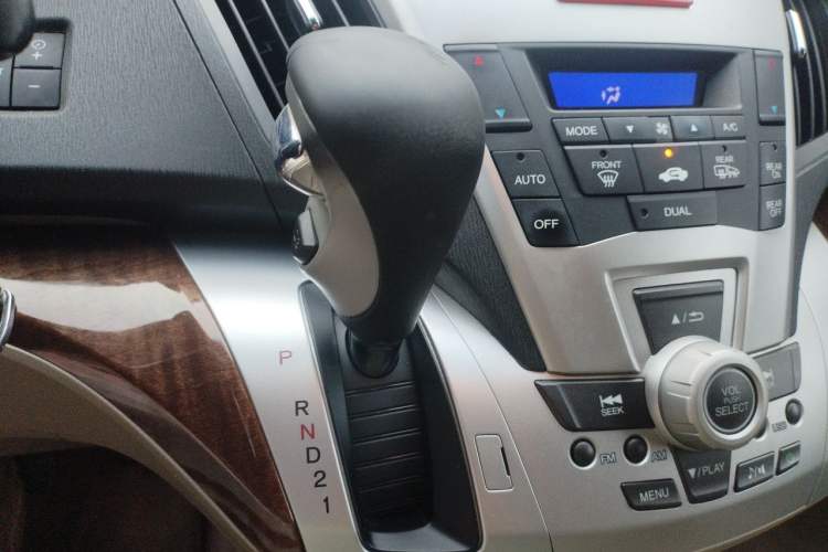 Used Honda Odyssey 2013 2.4L Elite Edition Gear Lever