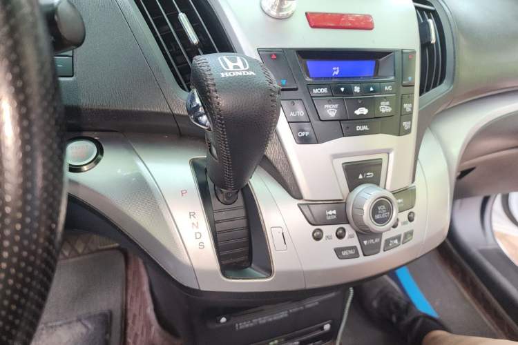 Used Honda Odyssey 2013 2.4L Sport Edition Gear Lever