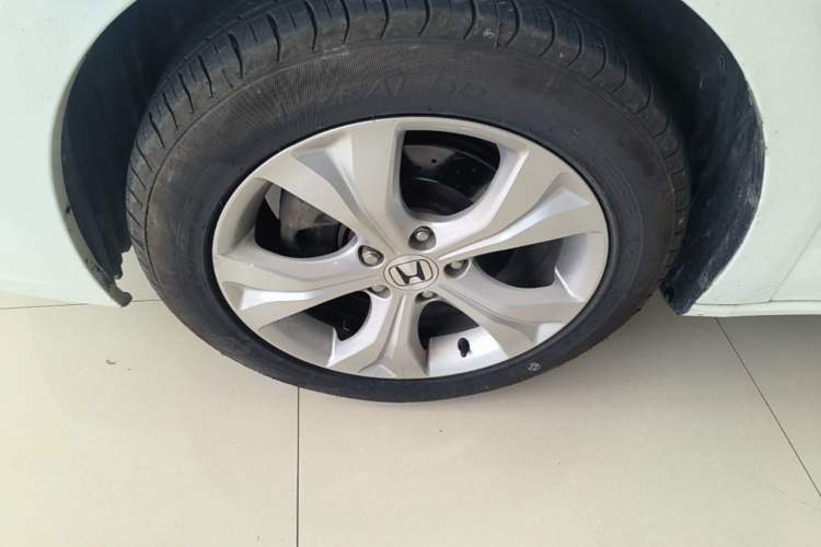 Used Honda Odyssey 2013 2.4L Luxury Edition Left Front Wheel Hub