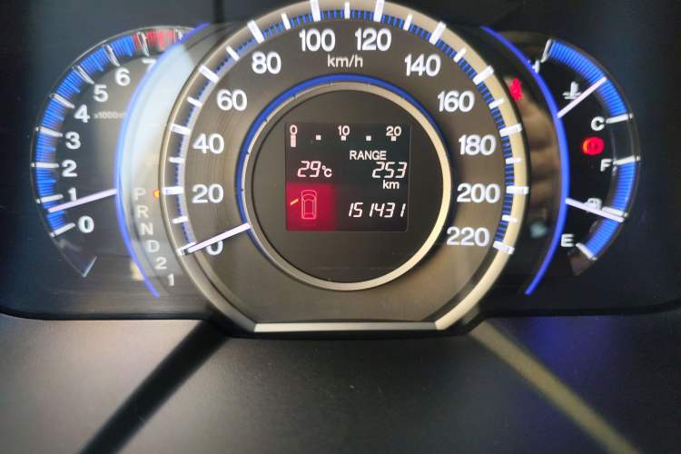 Used Honda Odyssey 2013 2.4L Luxury Edition Odometer Close Up