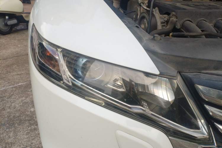 Used Honda Odyssey 2013 2.4L Elite Edition Right Front Headlight