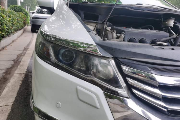 Used Honda Odyssey 2013 2.4L Luxury Edition Right Front Headlight