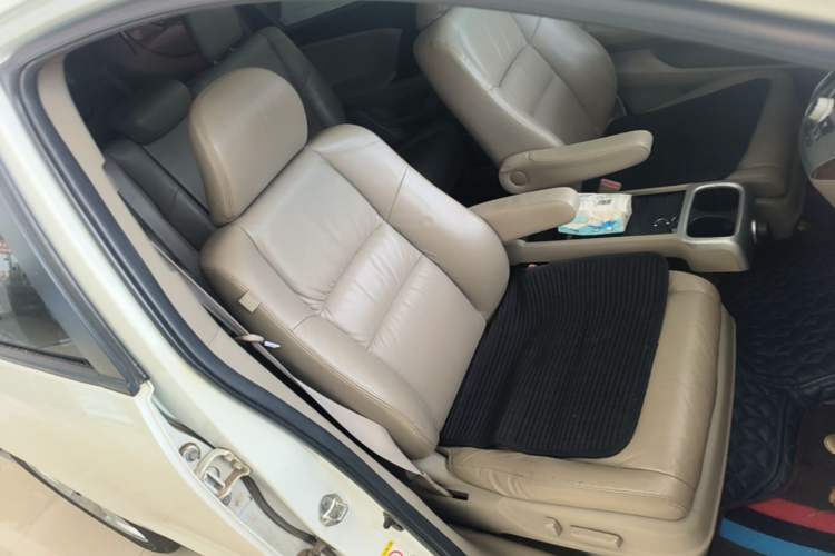 Used Honda Odyssey 2013 2.4L Luxury Edition Right Front Seat