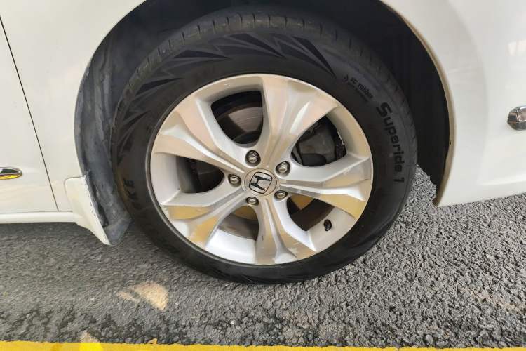 Used Honda Odyssey 2013 2.4L Luxury Edition Right Front Wheel Hub
