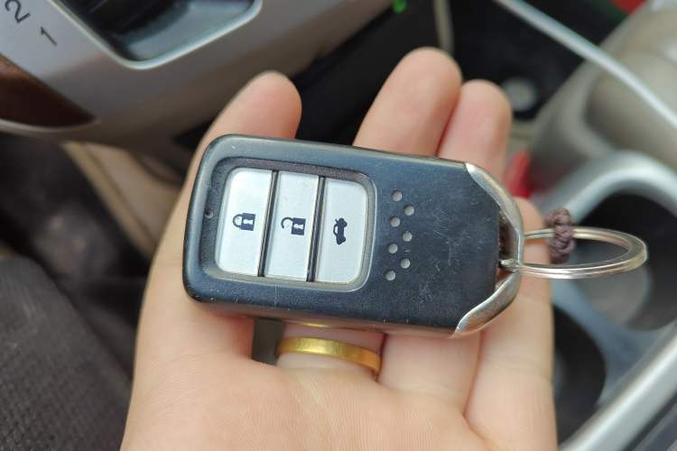 Used Honda Odyssey 2013 2.4L Luxury Edition Vehicle Key