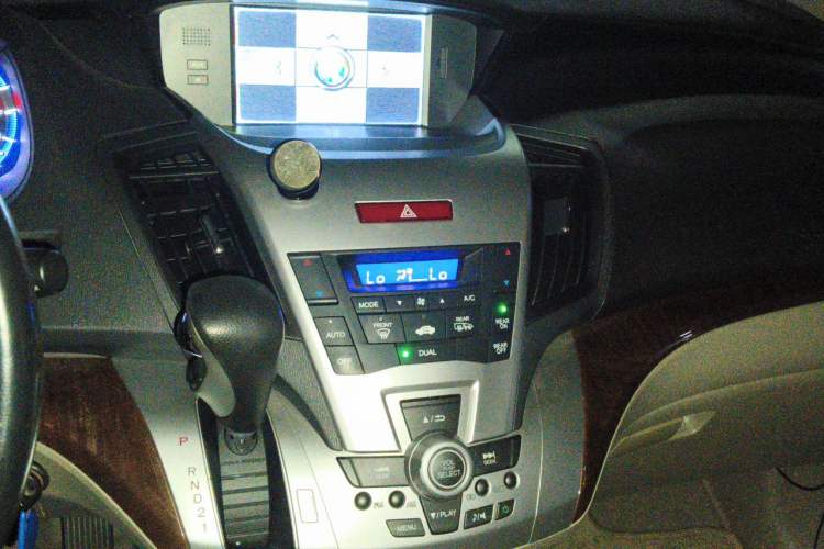 Used Honda Odyssey 2014 2.4L Elite Edition Audio And AC Panel