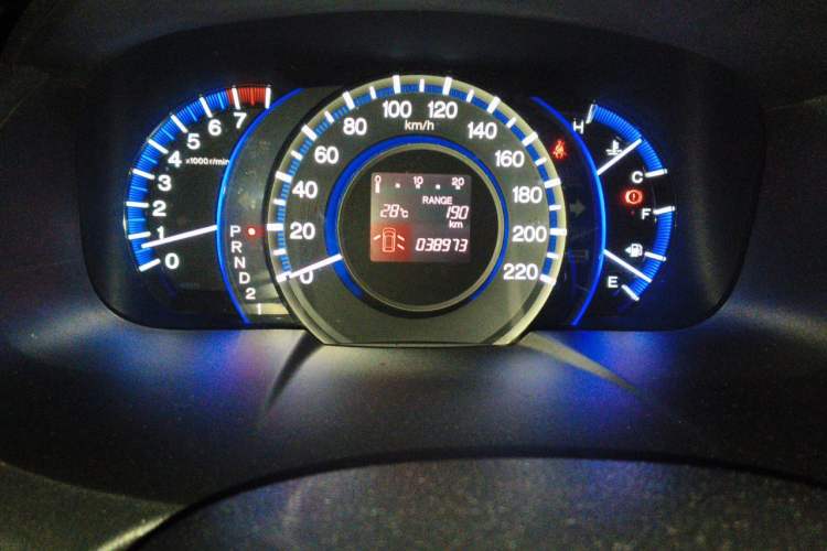 Used Honda Odyssey 2014 2.4L Elite Edition Odometer Close Up