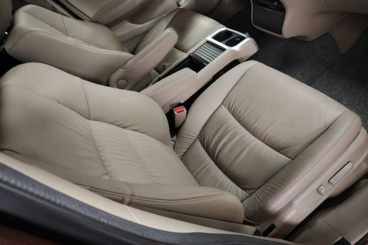 Used Honda Odyssey 2014 2.4L Mingjian Lingxiu Edition Right Front Seat
