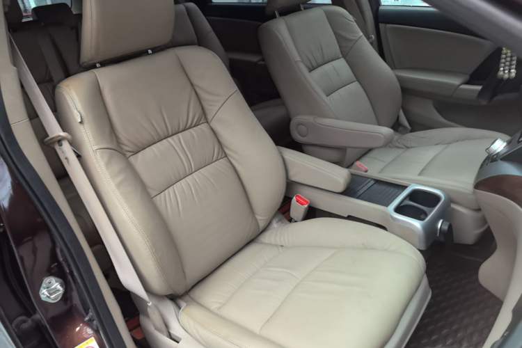 Used Honda Odyssey 2014 2.4L Luxury Edition Right Front Seat