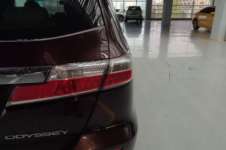 Used Honda Odyssey 2014 2.4L Luxury Edition Right Rear Taillight