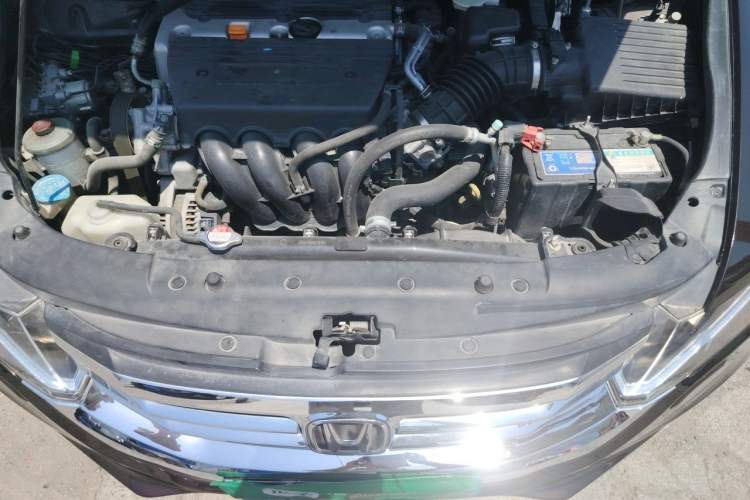 Used Honda Odyssey 2014 2.4L Elite Edition Engine Bay